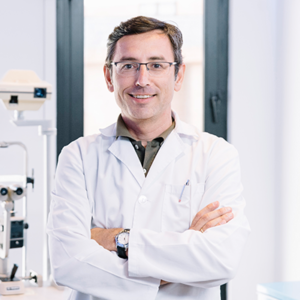 portrait of handsome eye doctor sitting with ophth 2022 01 11 14 50 36 utcDetail.png